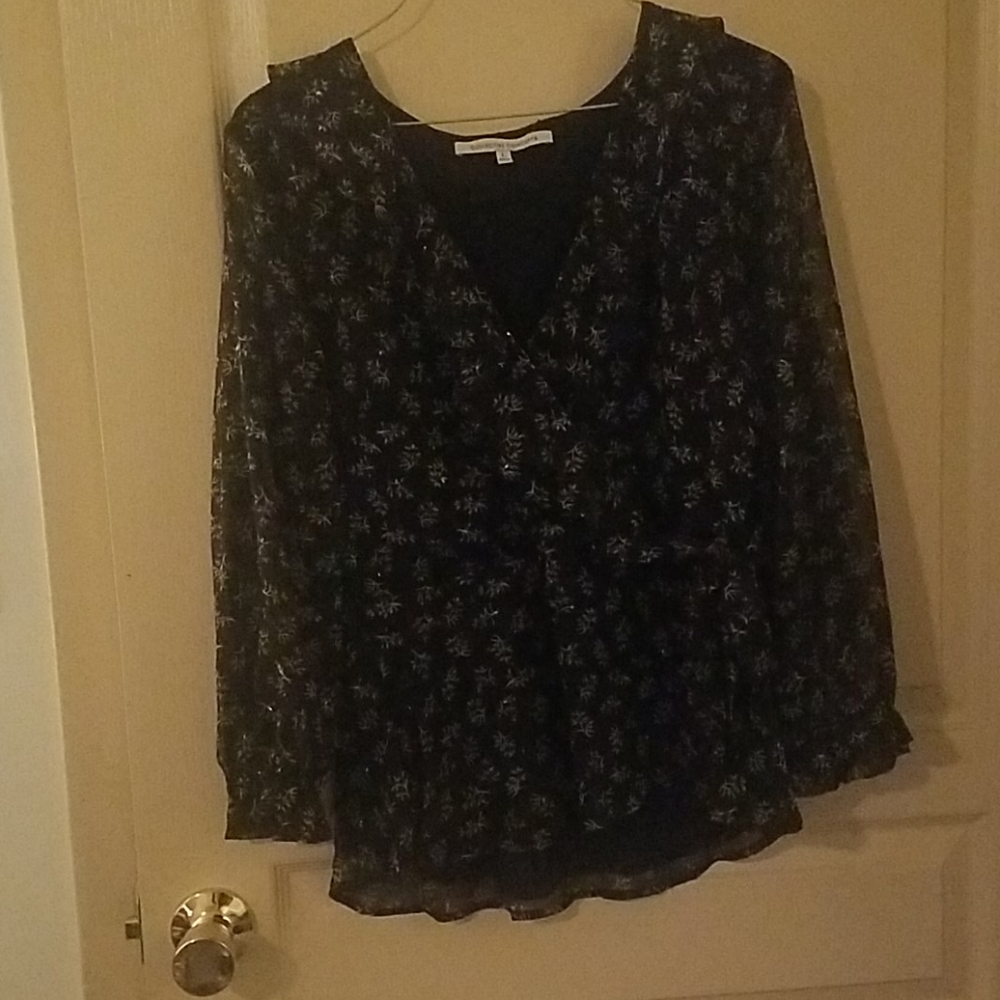 💙 2/ $20 NWOT Collective Concepts Blouse